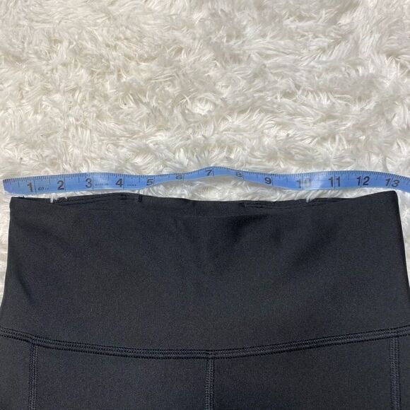 Under Armour Leggings Women's Small Black Compression HeatGear Crop Pocket - Picture 3 of 5
